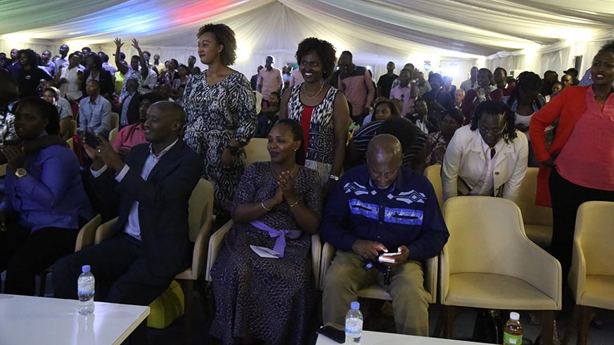 Hundreds of concertgoers at the show.