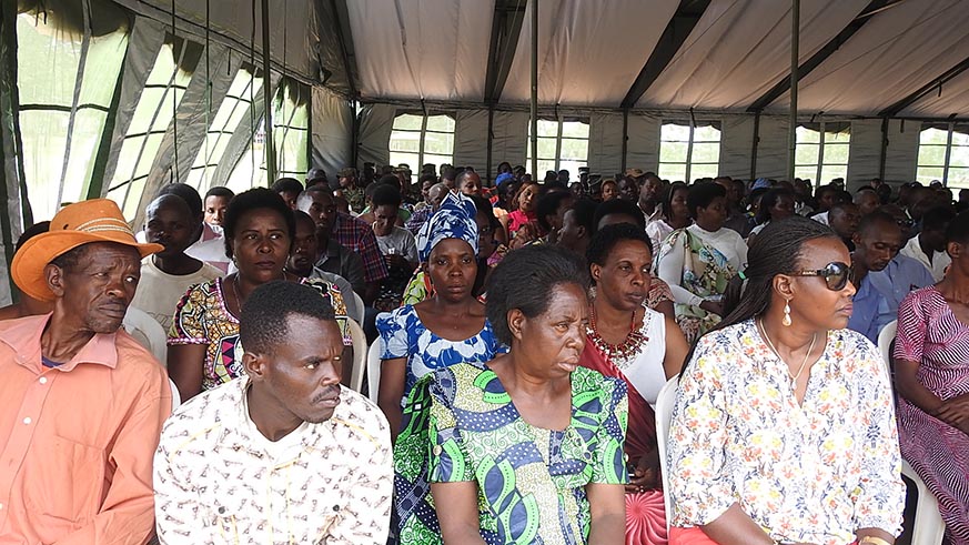 Residents from Intwari and Mukoni villages of Nyarugunga sector in Kicukiro district gather at Kanombe Camp to celebrate liberation day.