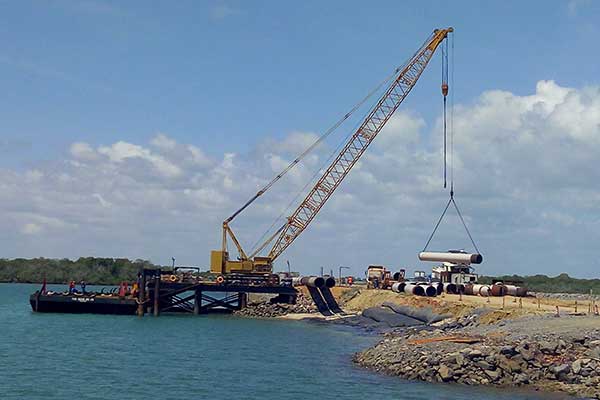 A crane at the Lamu Port in Kililana where construction of the first three berths is ongoing. File.