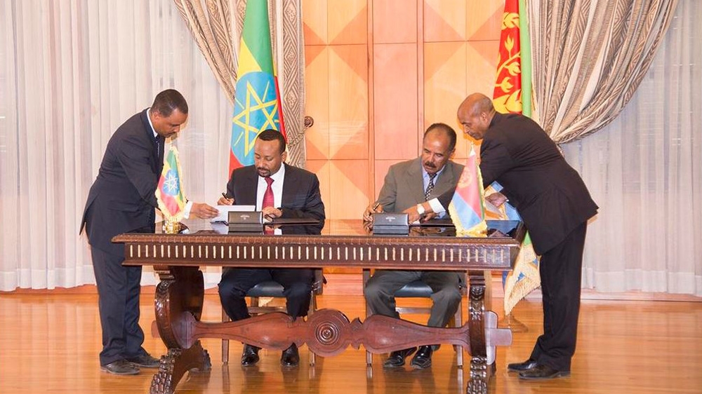 Ethiopian Prime Minister Abiy Ahmed signed  an agreement with Eritrean President Isaias Afkwerki on Monday. Net.
