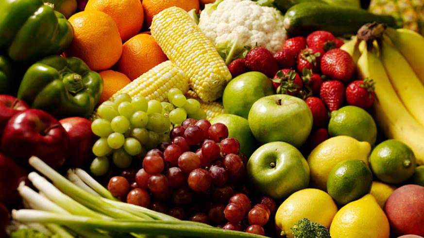 A diet rich in fibre such as vegetables and fruits will keep cancer at bay. /Net photo