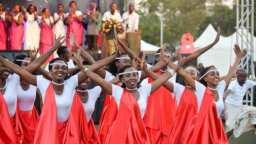 Azaph Ubumwe welcomed the guests with traditional dance.