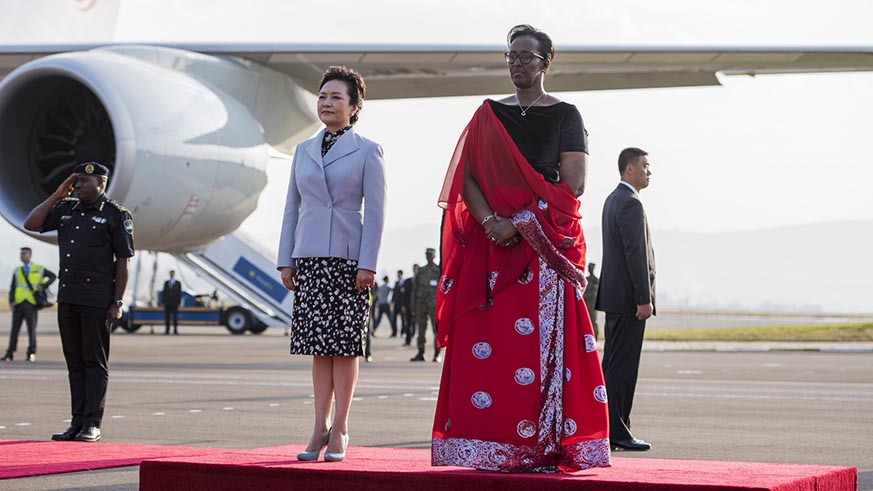 First Lady Jeannette Kagame and her Chinese counterpart Peng Liyuan shortly before  the Chinese President and First Lady concluded their two-day state visit to Rwanda on Monday. Village Urugwiro.