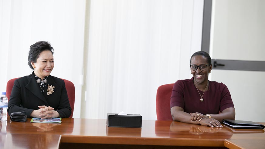The Chinese First Lady, Peng Liyuan, accompanied by her host and counterpart Jeannette Kagame, also visited Imbuto Foundation, the brainchild of Mrs Kagame, which has played a major role in improving the lives of vulnerable members of society, including students and the elderly, across Rwanda. Courtesy.