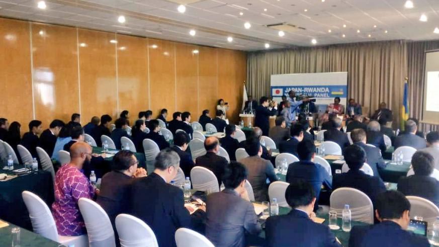 Japanese investors meet with Rwandan government officials to explore trade and investment opportunities. Courtesy RDB.