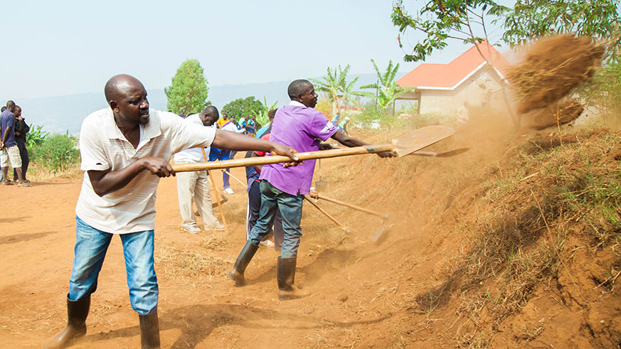 Residents of Karuruma in Gasabo District during a past umuganda community work. Nadege Imbabazi.