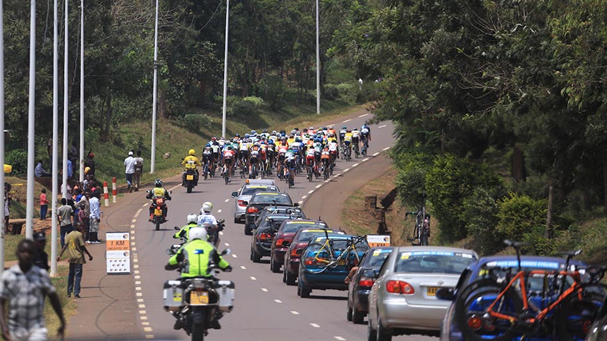 All riders finish Stage 1