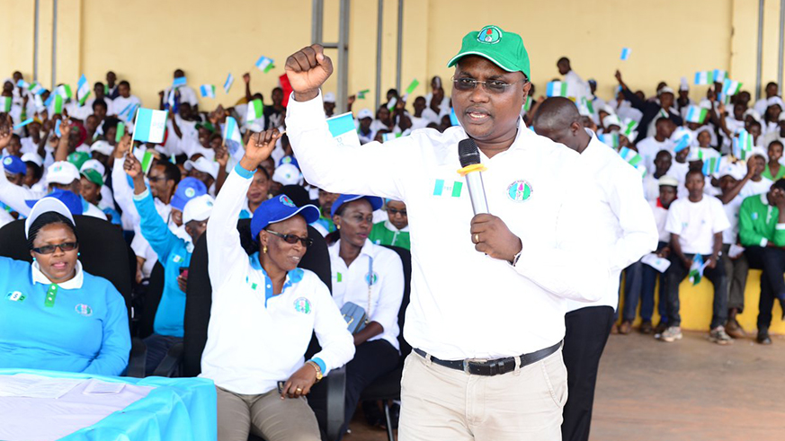 Jean Chrysostome Ngabitsinze, the first candidate on PSD list, campaigns for his party in Ngoma District yesterday. (All photos by Marie Anne Dushimimana)