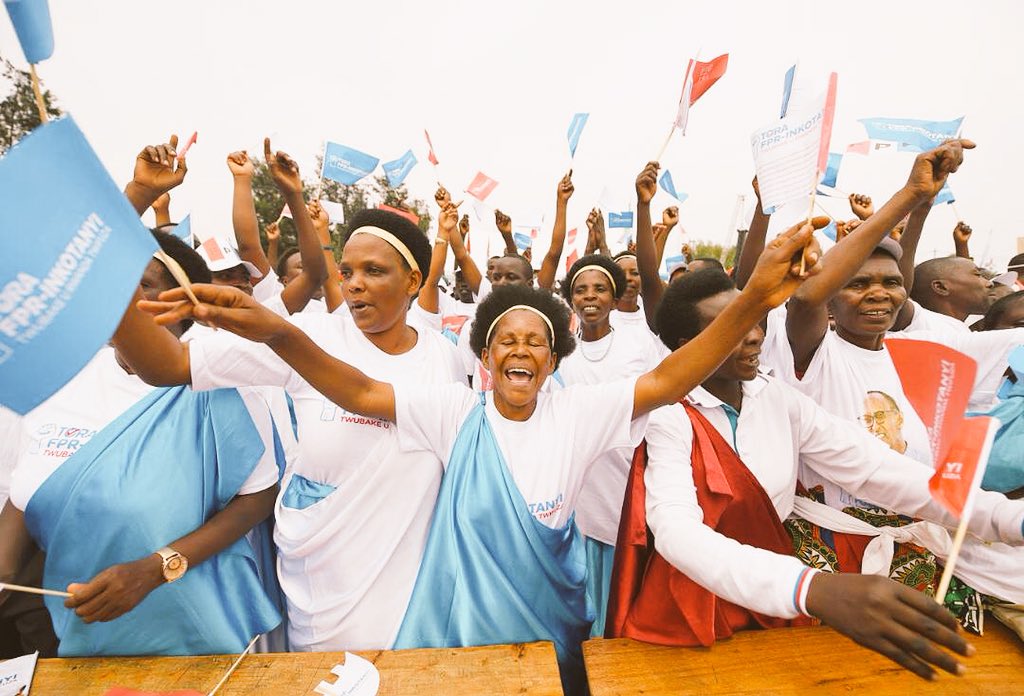 Gisagara residents welcome President Kagame during the RPF rally on Thursday. / Courtesy 