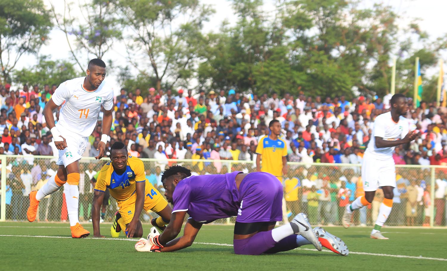 Rwandan defender Salomon Nirisarike and goalkeeper Olivier Kwizera look dejected as Tourouse FCu2019s forward Max Alain Gradel scored the second goal for the Ivorians on Sunday. Sam Ngendahimana.