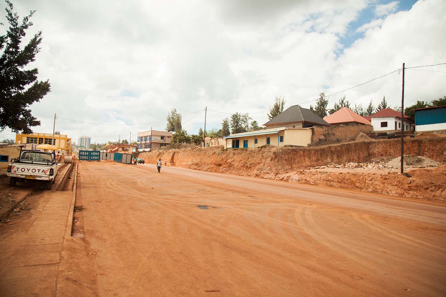 At least 154 kilometres of roads currently under construction in the City of Kigali will have been completed by the end of December, a City Hall official has confirmed. Nadege Imbabazi.