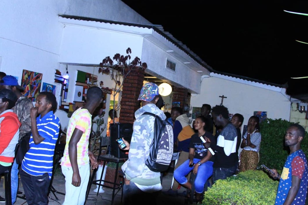 The event attracted lovers including the youth.  