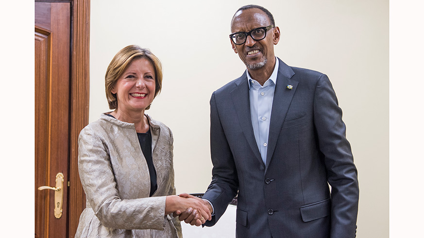 President Kagame yesterday received the Minister-President of Rhineland-Palatinate Malu Dreyer at Village Urugwiro. 