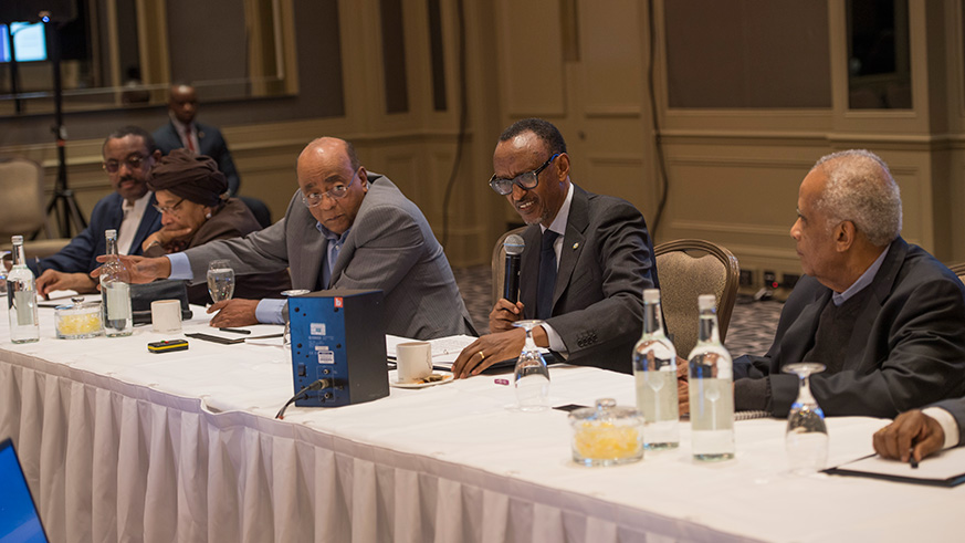 Left-right: Former Ethiopia Prime Minister Hailemariam Desalegn, former Liberia President Ellen Johnson Sirleaf, Mo Ibrahim, President Kagame, and former Botswana President Festus Mogae at the Mo Ibrahim Foundation Board Meeting in London, U.K yesterday. Urugwiro Village
