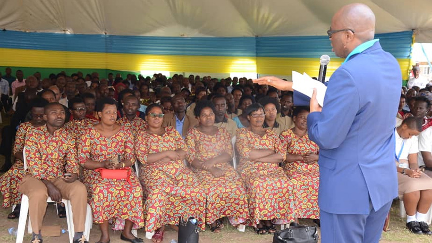 PS Mulindwa speaking to teachers about the proposed English proficiency test. Photo/Michel Nkurunziza