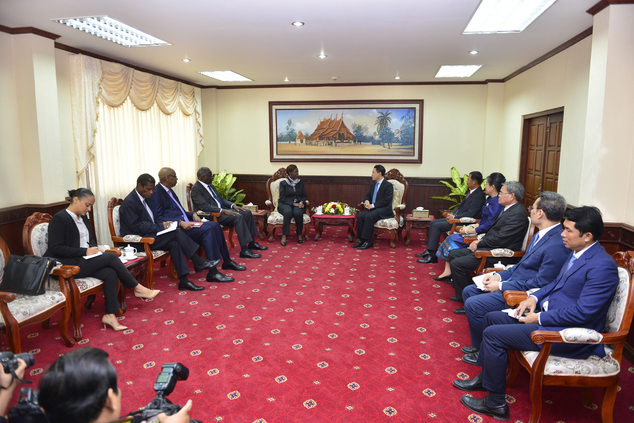 Mushikiwabo meets with the Minister of Foreign Affairs of Laos, Saleumxay Kommasith.