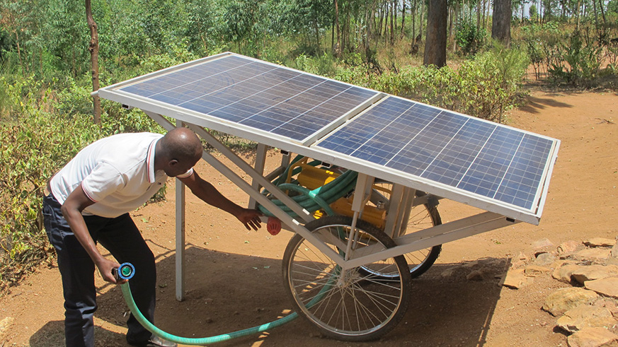 The moveable solar pump used by farmers to pump water for irrigate their crops. Kelly Rwamapera.