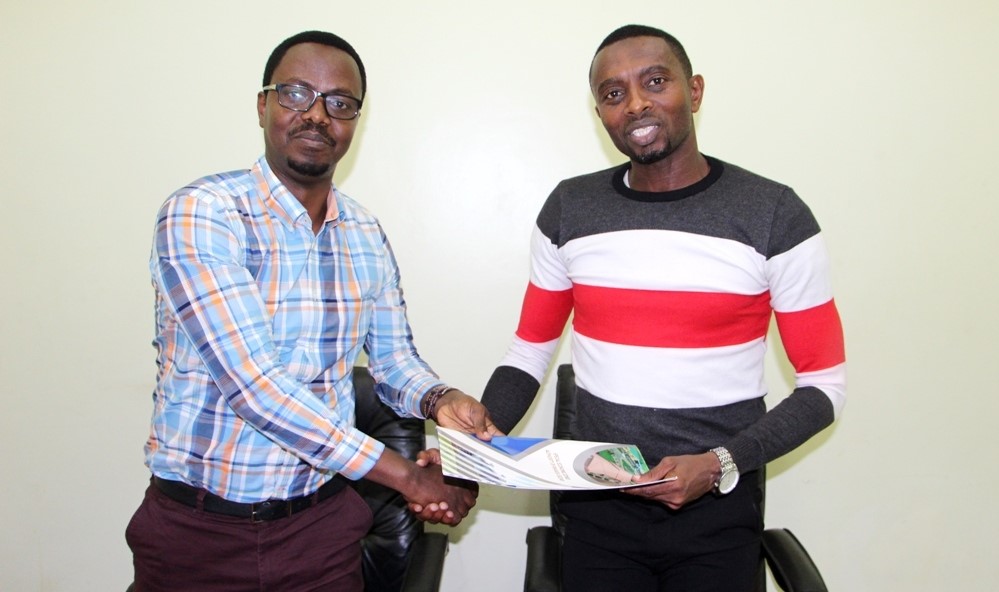 Burundian Djuma Masudi Irambona (right) was appointed as AS Kigali head coach on a one-year deal on Friday. Courtesy