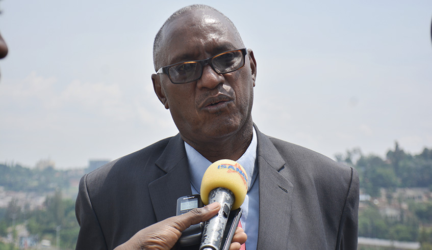 Oswald Munyandekwe, Director of Pension and Pre-retirement Benefits Department at Rwanda Social Security Board (RSSB), explains to the media about the initiative. Frederic Byumvuhore.