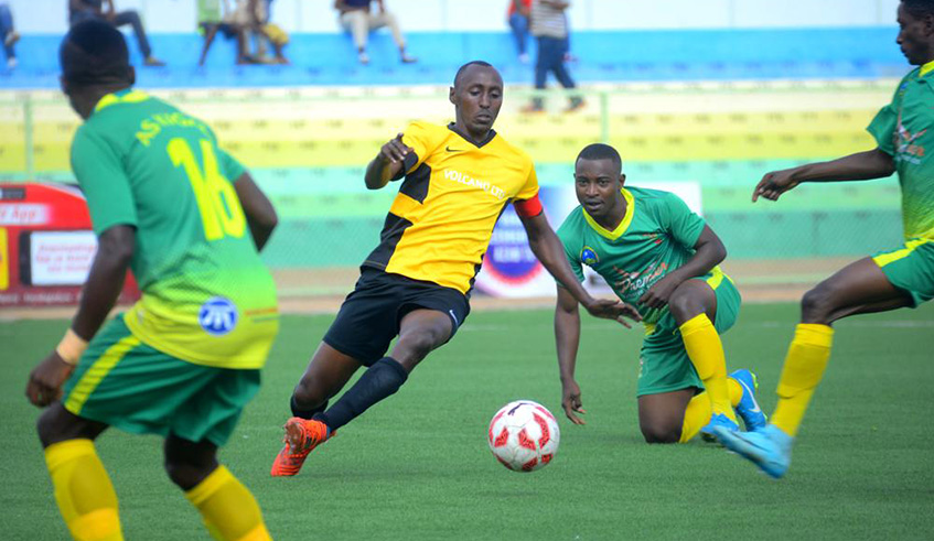 Mukura VS attacking midfielder Christopher Ndayishimiye (centre) is expected to start after being used as a second-half substitute during the goalless draw in the first-leg in Johannesburg last week. File.