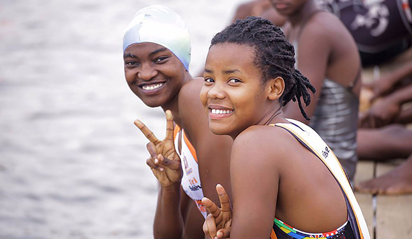 Hanani Uwineza (L) during a past triathlon competition. File.