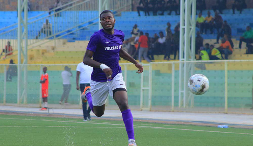 Burundi international David Nshimiyimana, seen here in action against Police on Thursday, has been a key figure at the heart of Mukura defence since his signing in 2017. Courtesy.