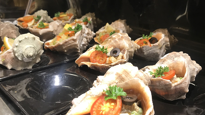 Sea food in shells