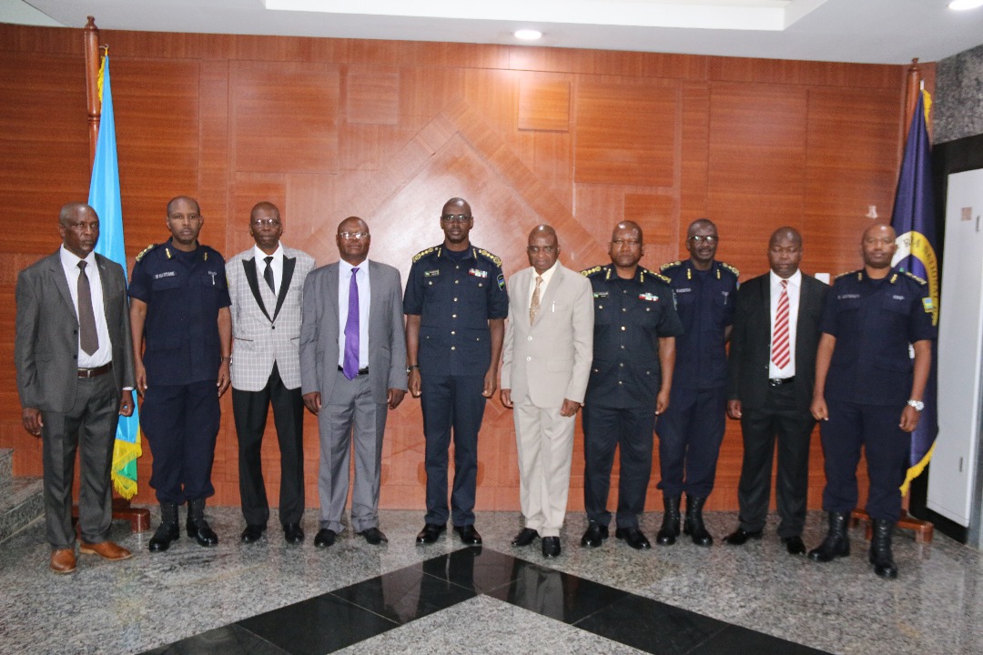 RNP leadership and Zimbabwe Police delegation in a group photo. / Courtesy