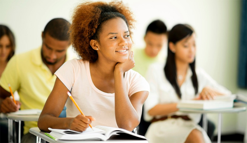 With dedication and planning, students can balance school and work. Net photo.