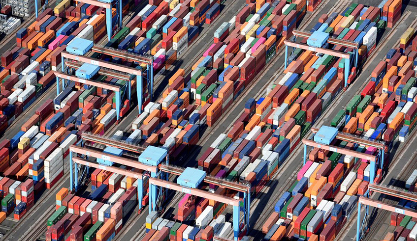 Global trade growth is expected to slow down in the first half  of this year. Net photo.