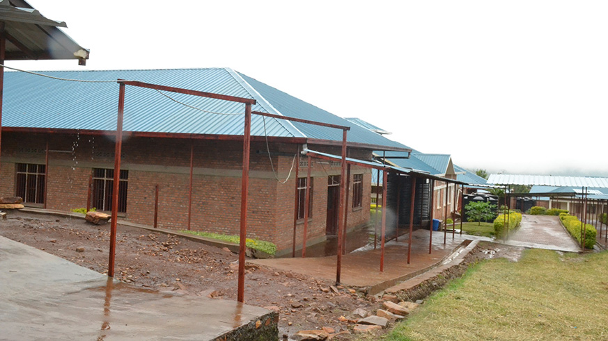 The new hospitalu2019s construction has stalled and officials are committed to solve it within one month. Jean de Dieu Nsabimana.