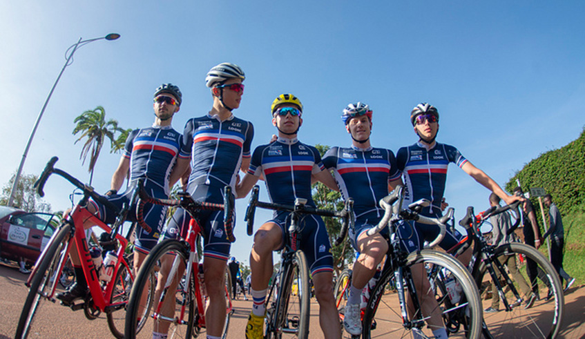Equipe de France before Stage 3 kick-off in Huye District