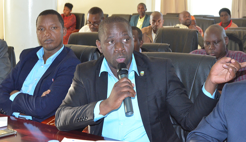 L-R: Mayors Gerald Muzungu and Aphrodise Nambaje of Kirehe and Ngoma districts respectively during the provincial meeting on Monday. Jean de Dieu Nsabimana.