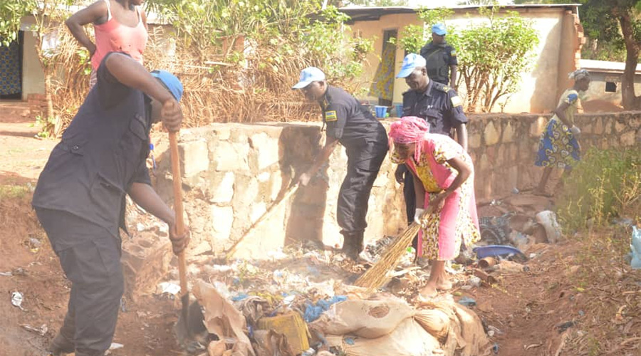 RNP peacekeepers in CAR and residents during Umuganda. / Courtesy