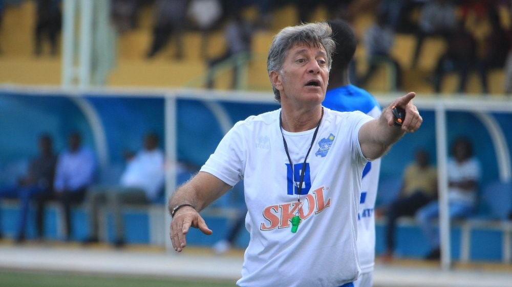 Brazilian Roberto Oliveira has warned his Rayon Sports players against complacency ahead of their match against Bugesera on Friday. File 