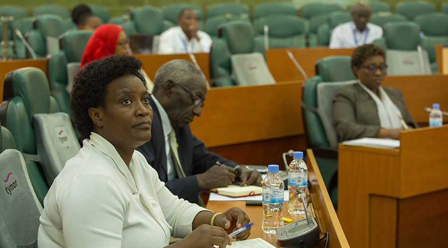 Senators of Senatorial Standing Committee on Economic Development follow proceedings during a session with Central Bank yesterday. / Nadege Imbabazi