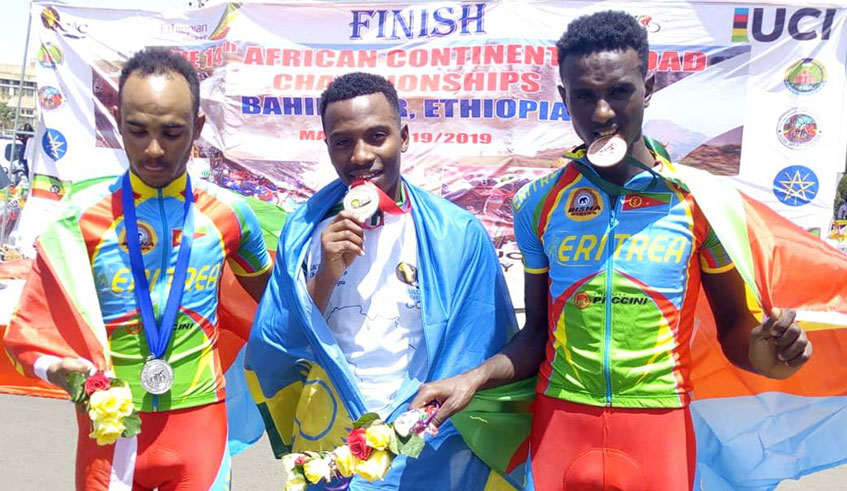 Renus Byiza Uhiriwe (centre) beat off stiff challenge from Eritrean duo in a three-man tight sprint to claim the coveted gold medal in Bahir Dar, Ethiopia on Monday. Courtesy.