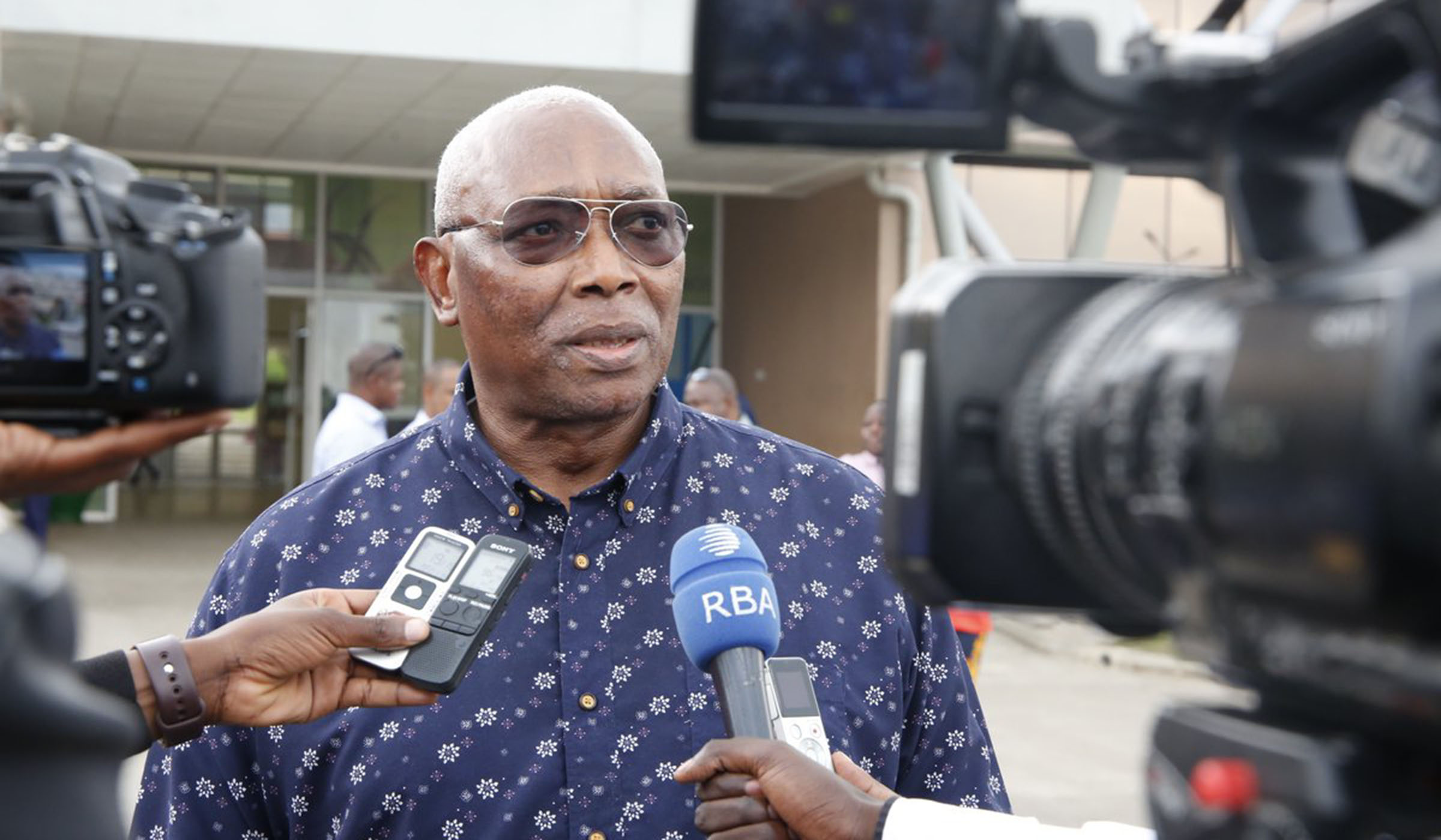 The Speaker of Sierra Leonean Parliament, Dr Abass C. Bundu, addresses the media in Rubavu District. Courtesy.