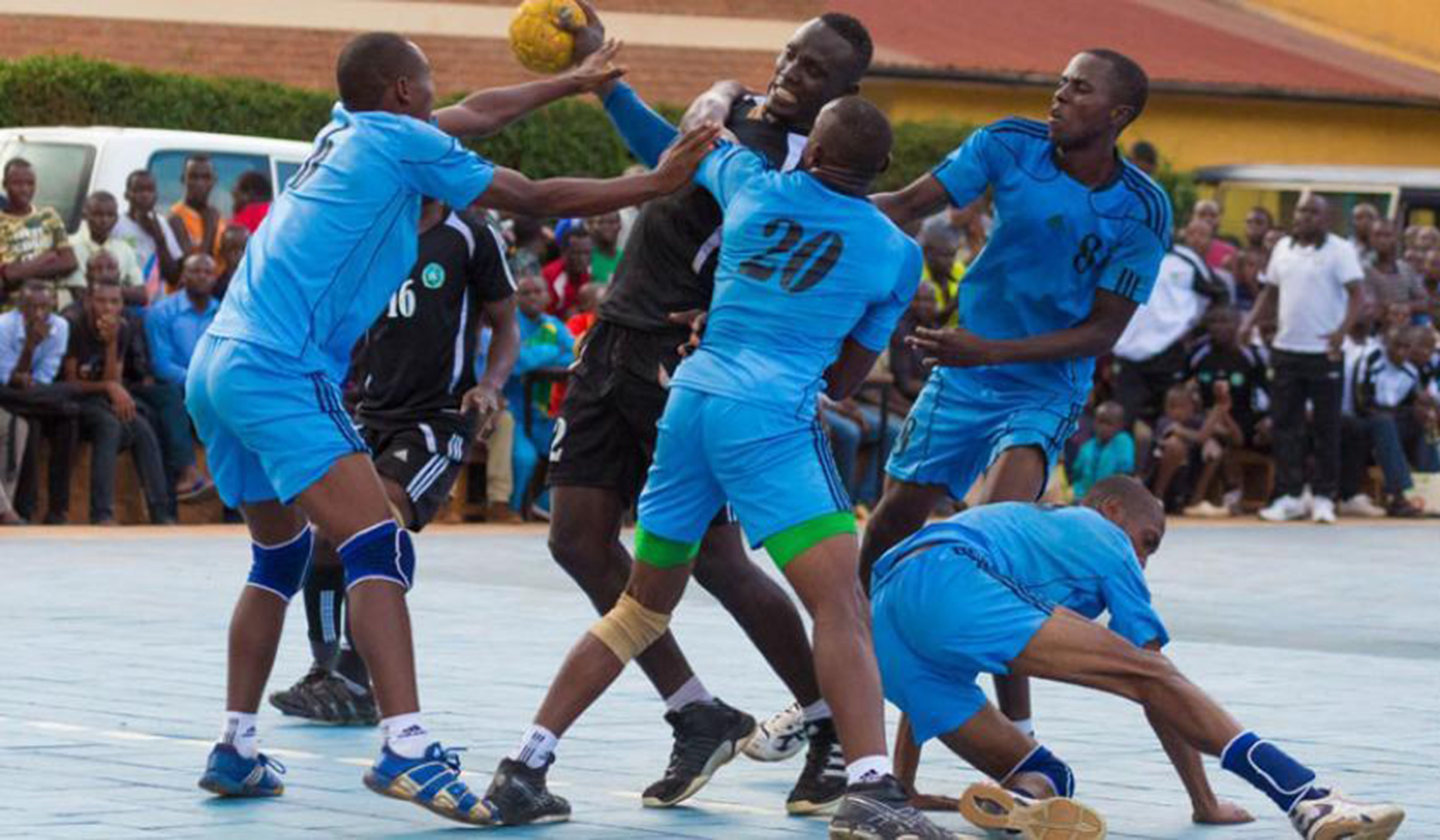 Police Handball Club and APR players during a past match at Kimisagara Youth Centre. File.