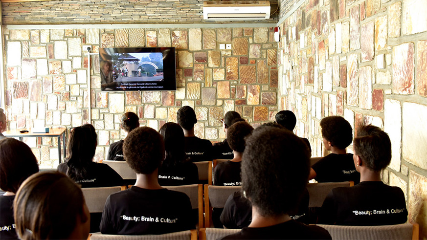 Artists should adopt digital storytelling to capture the attention of the youth