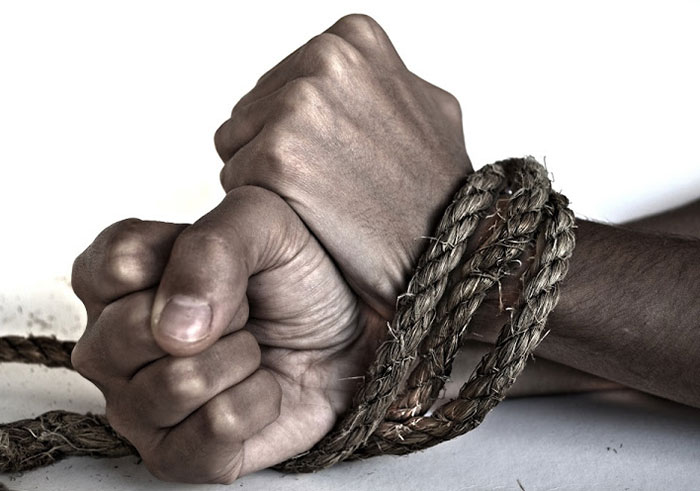 Government of Rwanda issued a travel advisory warning Rwandans against traveling to Uganda. 