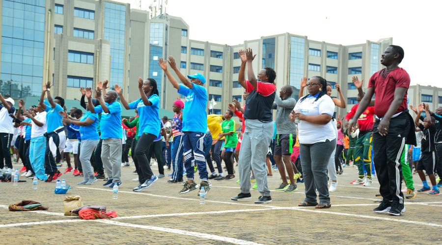 Mayors who are in Kigali for the 89th meeting of Association Internationale des Maires Francophones (AIMF), on Sunday, joined Kigali city residents for the bimonthly Car Free Day aimed at promoting the wellbeing of Kigalians. More than 100 mayors from French-speaking cities across the world are attending the meeting, which seeks to promote cooperation in security and development matters among member cities. / Nadege Imbabazi