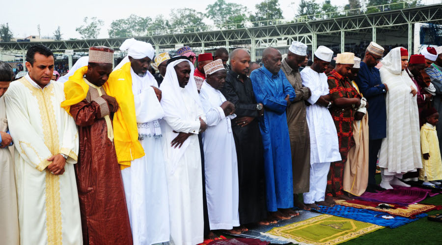 Muslim community during Eid al-Fitr prayers at Kigali Stadium in Nyamirambo yesterday. Muslims should put in more efforts in the battle to ensure the youth have the best values and steer away from all vices that may stand between them and a good future, said Sheikh Salim Hitimana, the Mufti of Rwanda. / Sam Ngendahimana