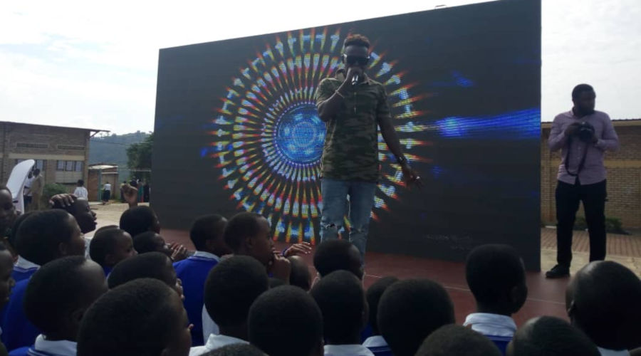Social Mula entertaining students of G.S Mere du Verbe Kibeho yesterday. / James Peter Nkurunziza