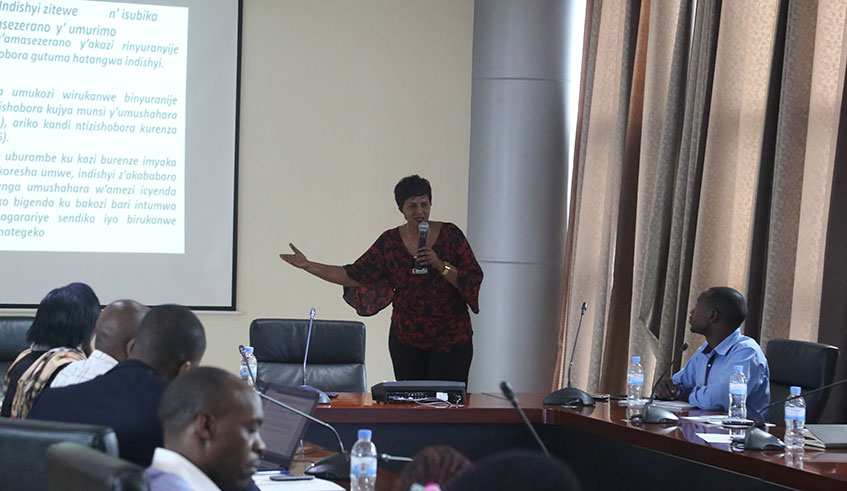 Labour Supervisor of Nyarugenge District, Evelyn Nyirahakizimana giving training during the meeting of employee and employer at Kigali City Hall on June 11, 2019. Craish Bahizi 