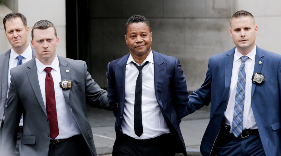  Cuba Gooding Jr. has surrendered to authorities in wake of groping allegations. / Net