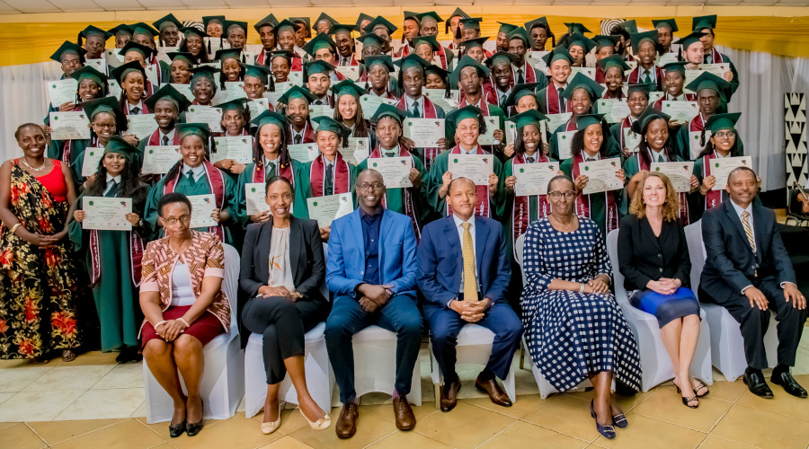 First Lady Jeannette Kagame alongside Green Hills Academy Board members, faculty and the graduating class of 2019. / Courtesy