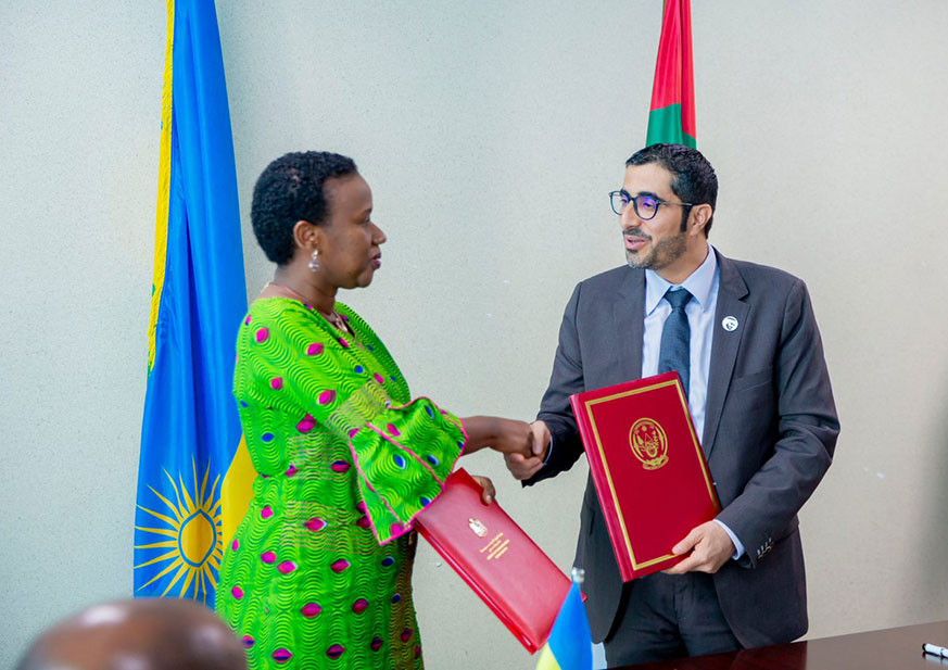 Minister of Public Service and Labour, Fanfan Rwanyindo signed a Memorandum of Understanding that will result into job opportunities for skilled Rwandans to work in the United Arab Emirates. (Courtesy)
