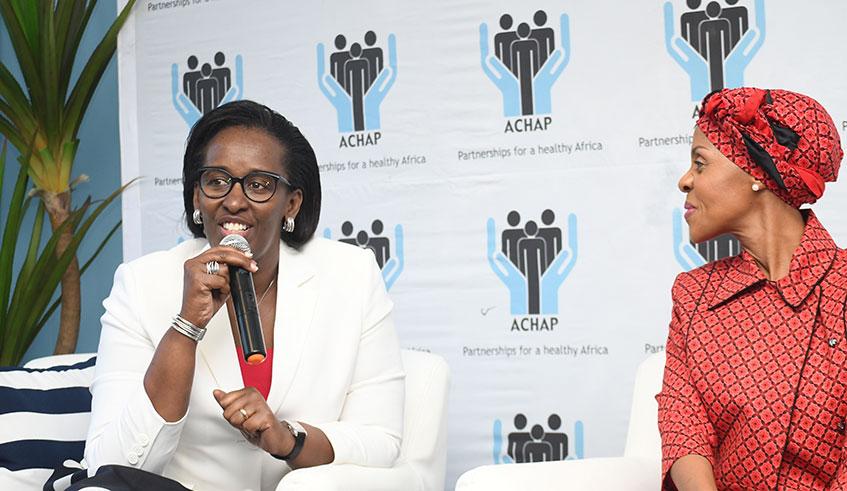 First Ladies Jeannette Kagame and Neo Masisi during their visit to the African Comprehensive HIVAIDs Partnerships (ACHAP). / Courtesy