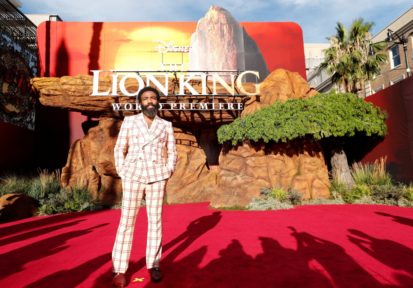 Cast member Donald Glover poses during the World premiere of The Lion King in Los Angeles, California, U.S., July 9. / Net